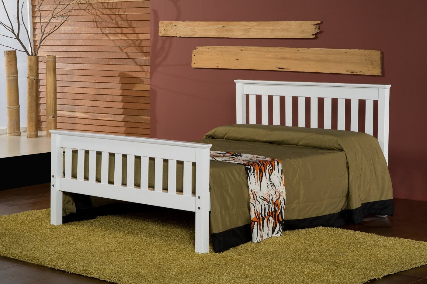 Cama clásica de madera