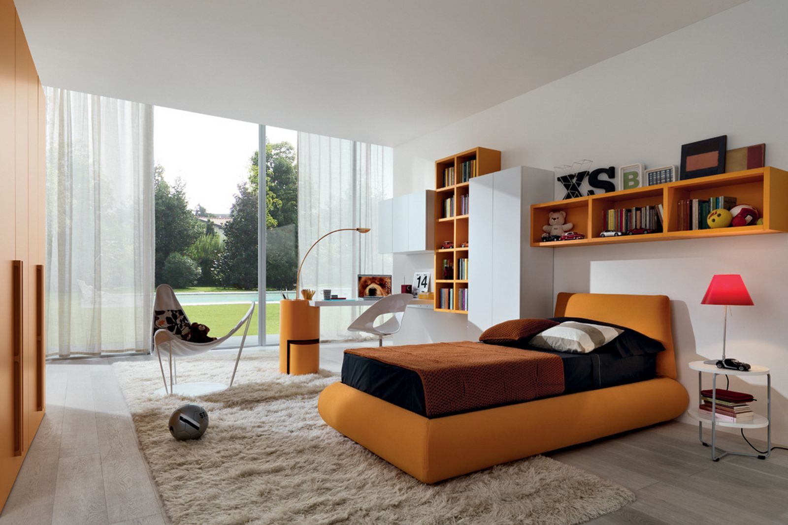 Dormitorio con accesorios naranjas Dormitorio con accesorios naranjas