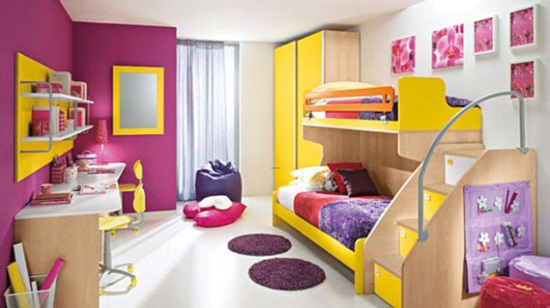 Dormitorio de niña con colores animados Dormitorio de niña con colores animados