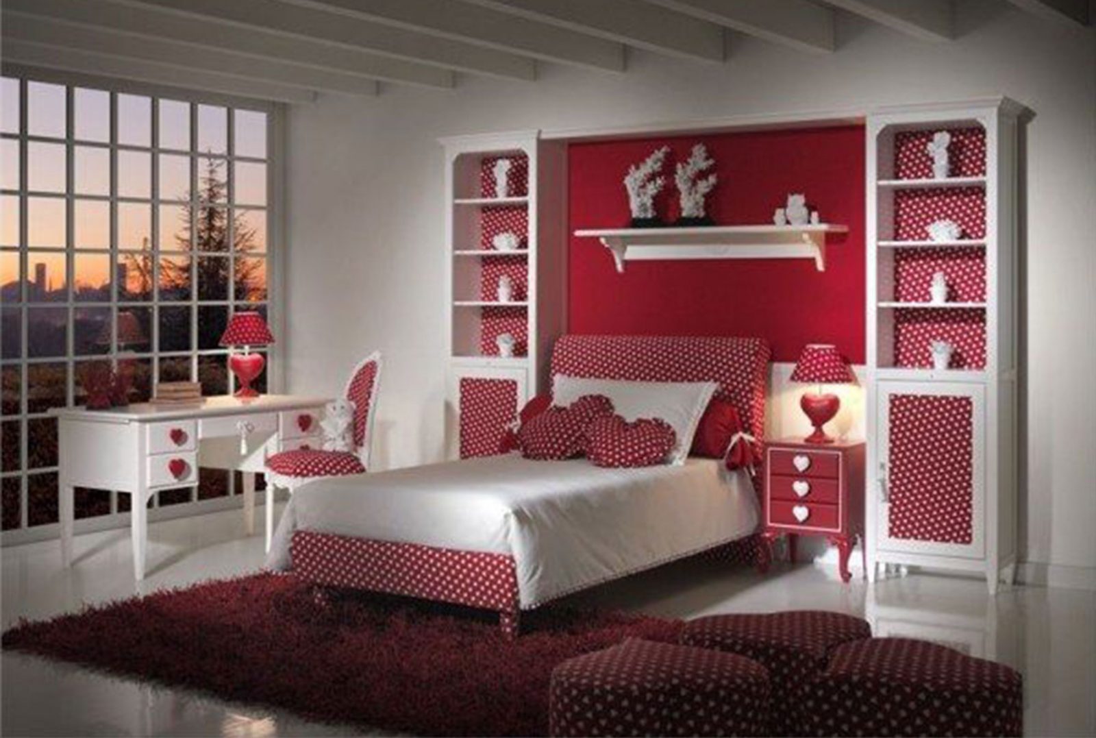 Dormitorio de niña con corazones Dormitorio de niña con corazones