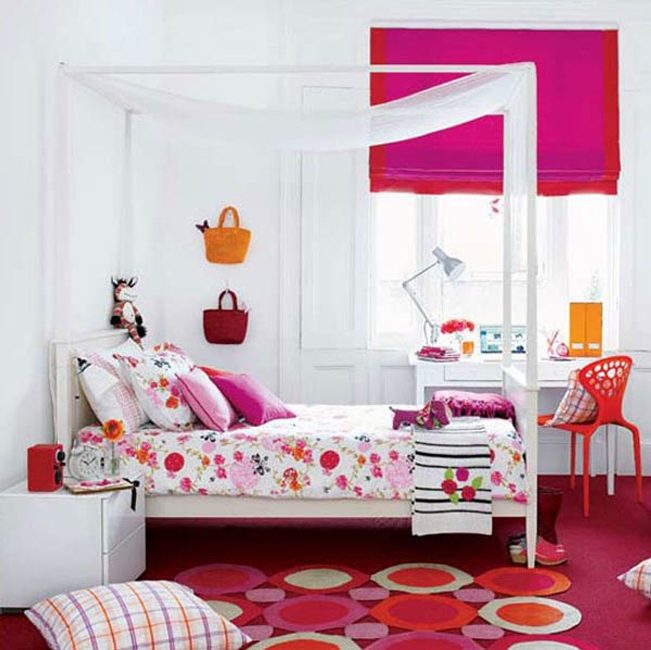 Habitación para niñas con cama con dosel Habitación para niñas con cama con dosel